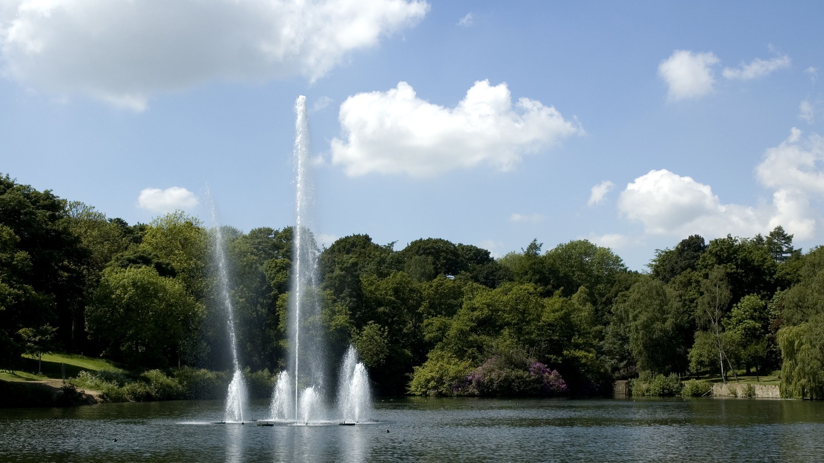 fountains at roundhay park